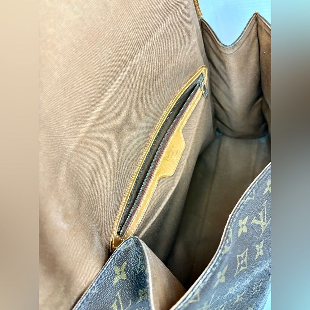 LOUIS VUITTON Vintage Monogram MM Beverly Messenger Bag W/ Dustbag - Picture 10 of 16
